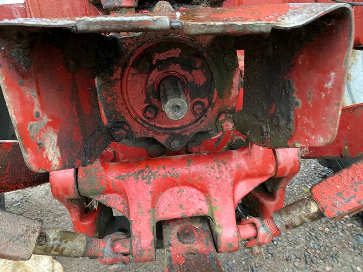 1976-international-686-image-24