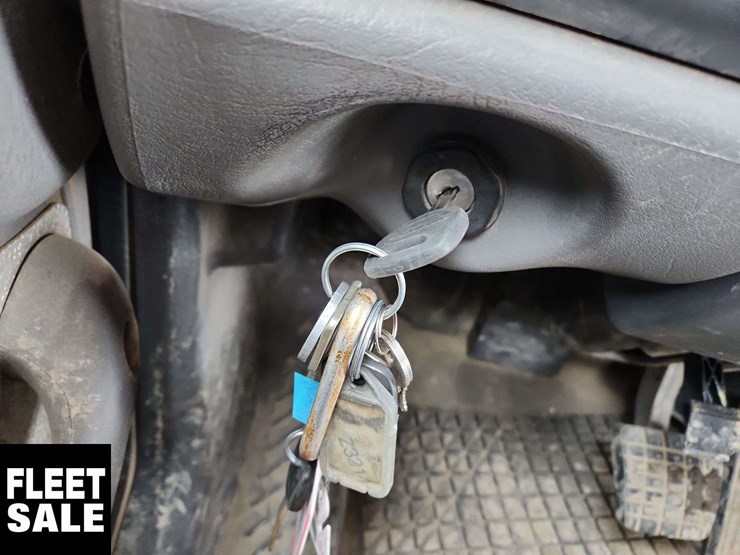 2018-freightliner-m2-106-image-12