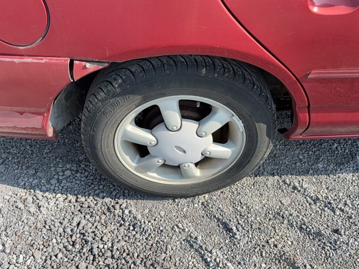 #4023-•-1999-ford-contour-sedan-image-6