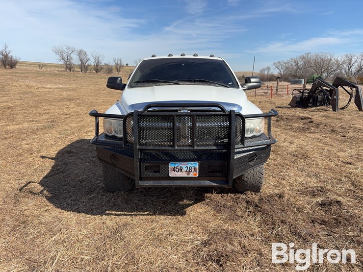 2004-dodge-ram-3500-image-2