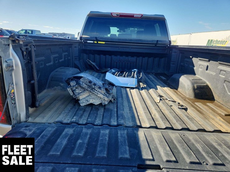 2024-gmc-sierra-2500hd-image-16