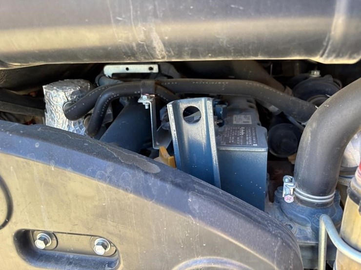 2018-kubota-ssv65-image-39