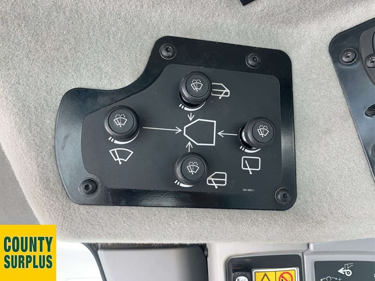 2018-caterpillar-160m-image-19