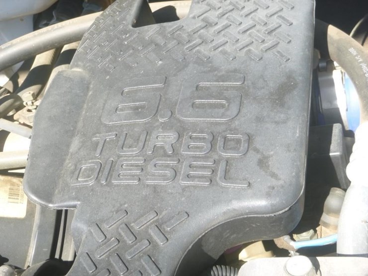 2002-chevrolet-3500-image-15