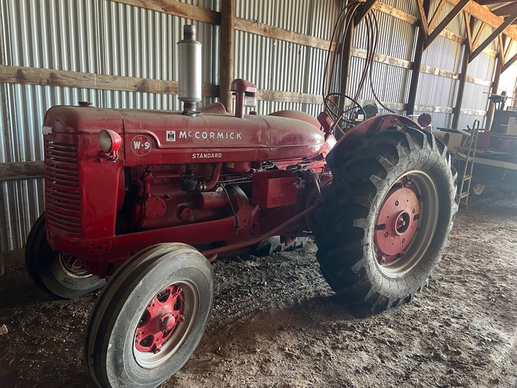 seller-#11.--w-9-ih-standard-tractor-image-1