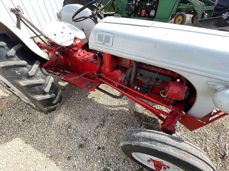 1948-ford-8n-image-25