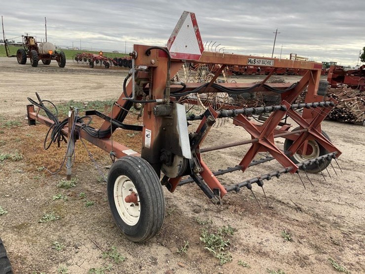 h-&-s-hay-machine-ii-image-6