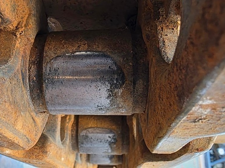 2013-case-850m-image-37