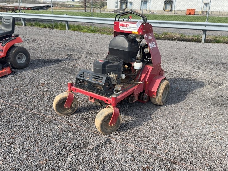 #4096-•-toro-stand-on-aerator-image-1