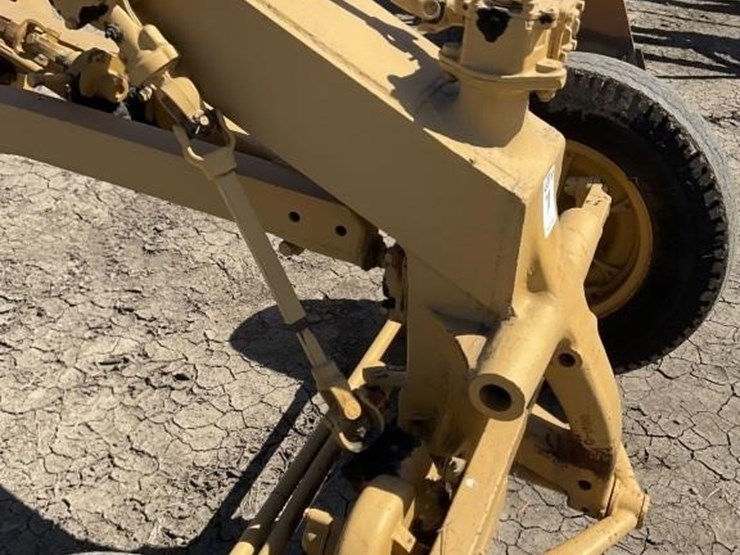 caterpillar-10-image-14