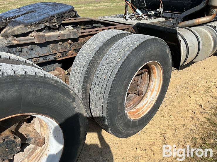 1987-mack-r688st-image-17