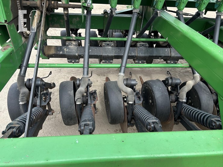 john-deere-1560-image-2
