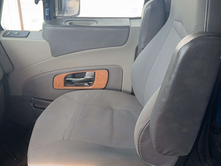 2012-international-prostar-image-27