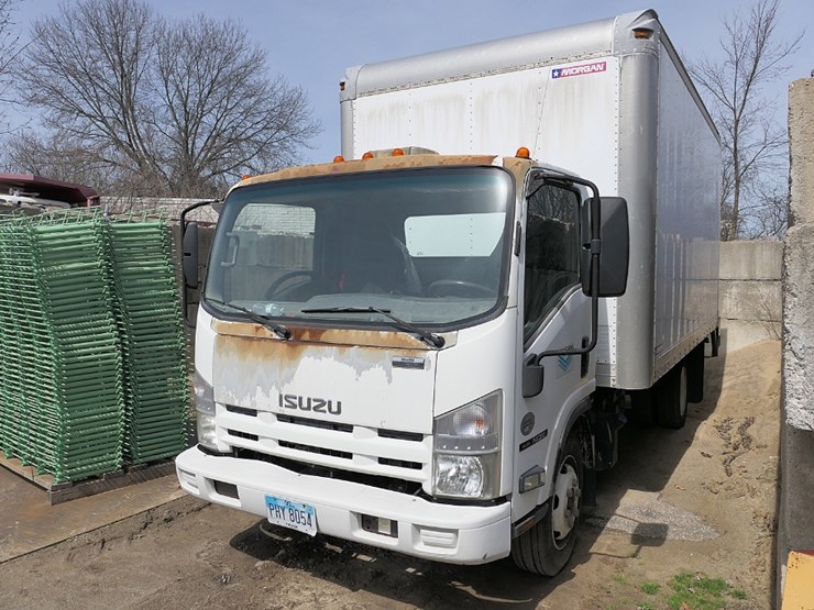 2011-isuzu-nqr-image-1