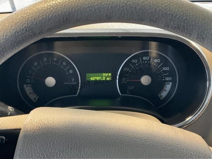 2007-ford-explorer-xlt-image-17