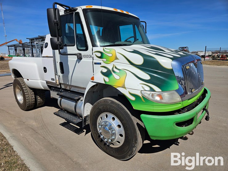 2010-international-durastar-4300-image-11