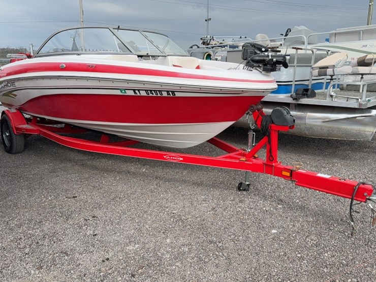 #4008-•-2006-tahoe-22'-runabout-boat-image-3
