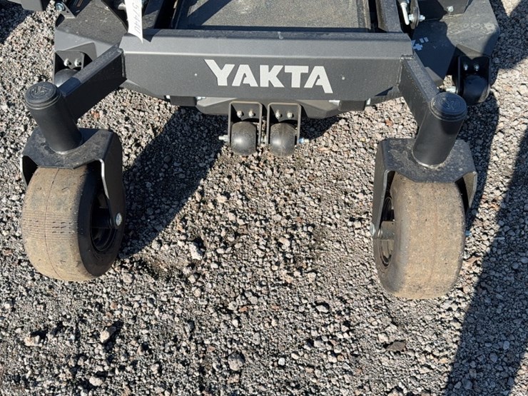 #4049-•-yakta-yxr-120-zero-turn-mower-image-4