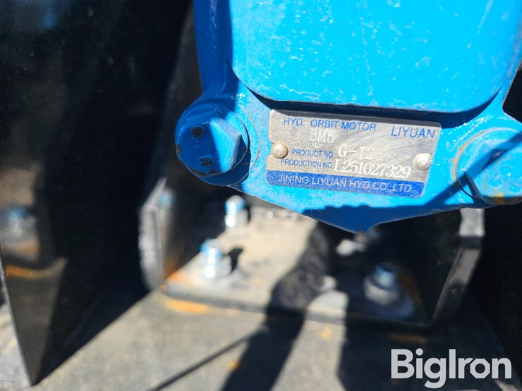 2025-massey-ferguson-730-image-11