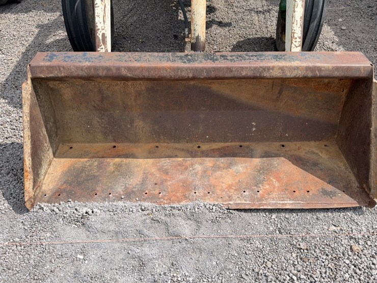 john-deere-2440-image-4