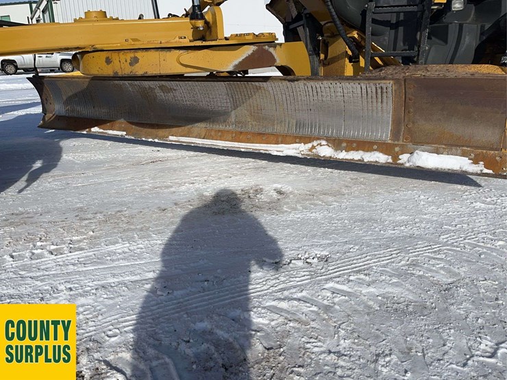 2018-caterpillar-160m-image-26