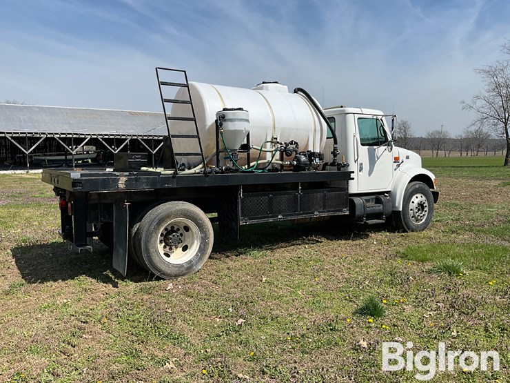 2000-international-4700-image-5