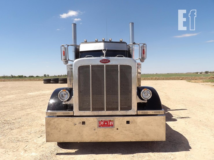 2008-peterbilt-389-image-16