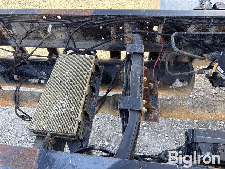 2011-hino-338-image-15