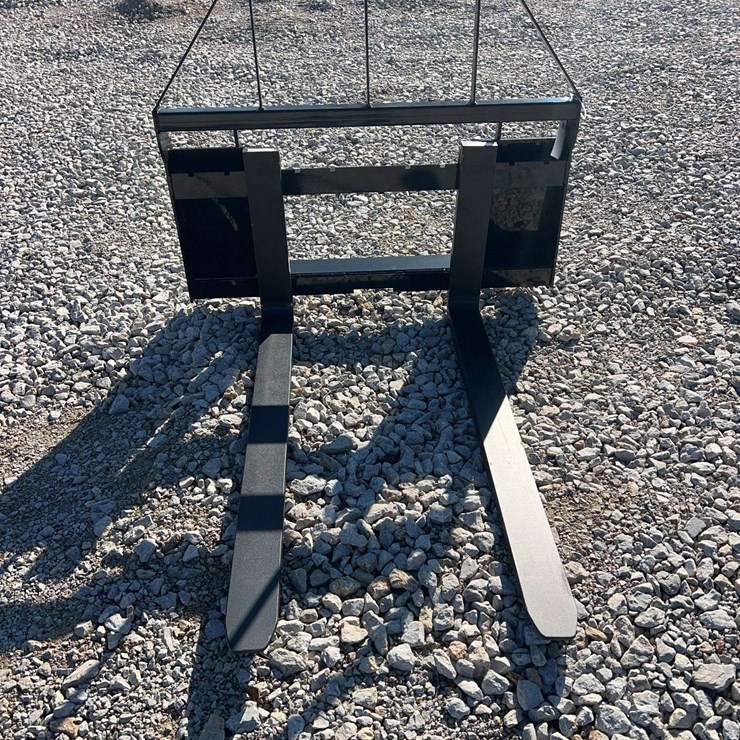 AGT Skid Steer Pallet Forks