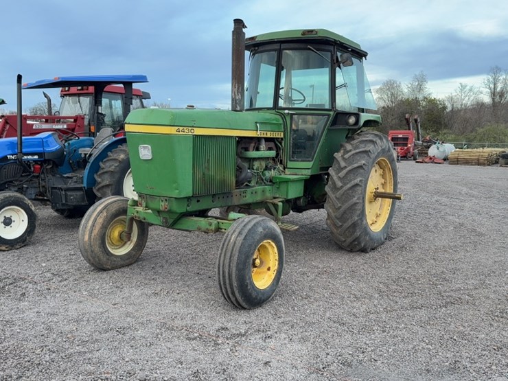 john-deere-4430-image-1