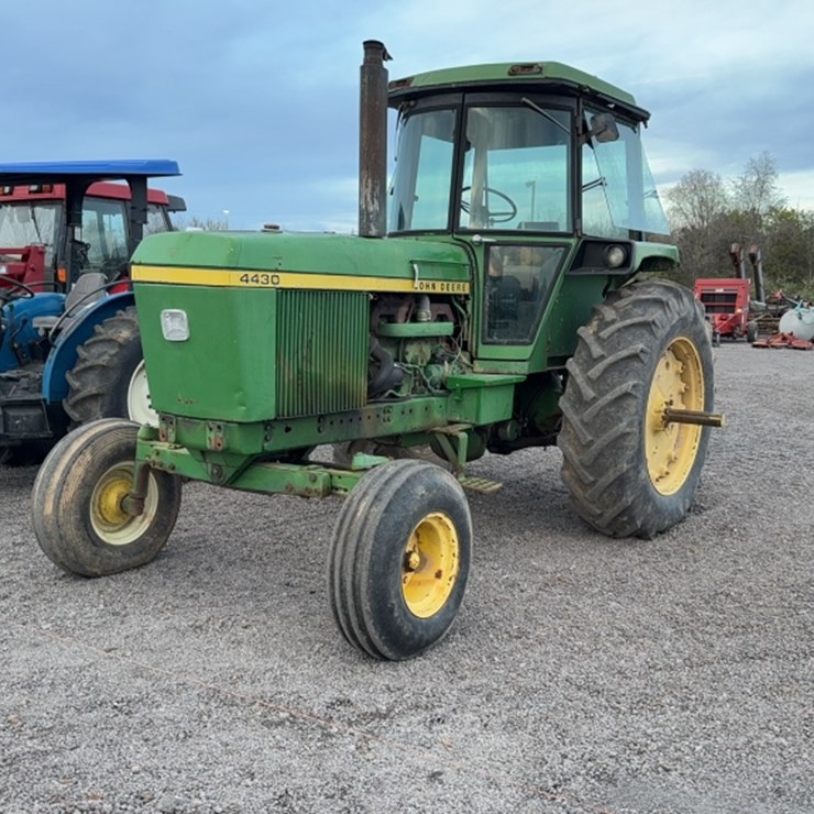 JOHN DEERE 4430