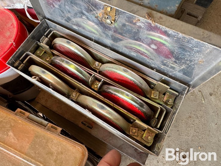 nails/screws/fasteners-image-9