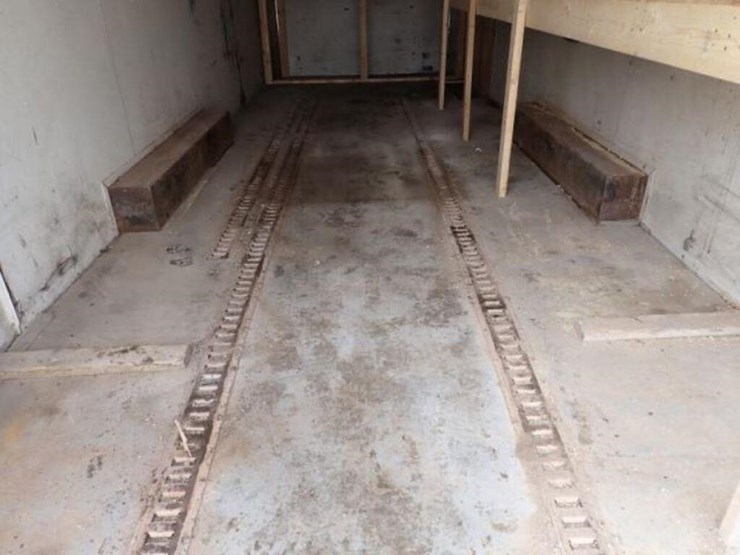 2015-discovery-24-ft-t/a-enclosed-trailer-1d9r1202-image-22