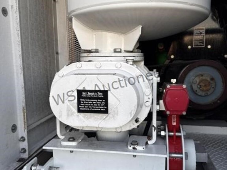 2009-international-durastar-4400-image-12