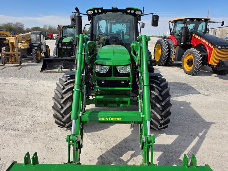 2023-john-deere-6130m-image-4