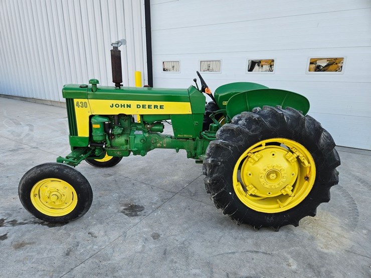 1959-john-deere-430-image-2