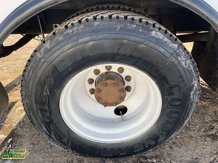 2006-international-durastar-4300-image-12