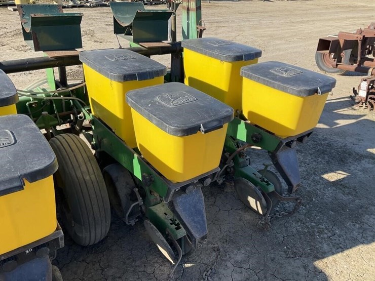 john-deere-7300-image-13