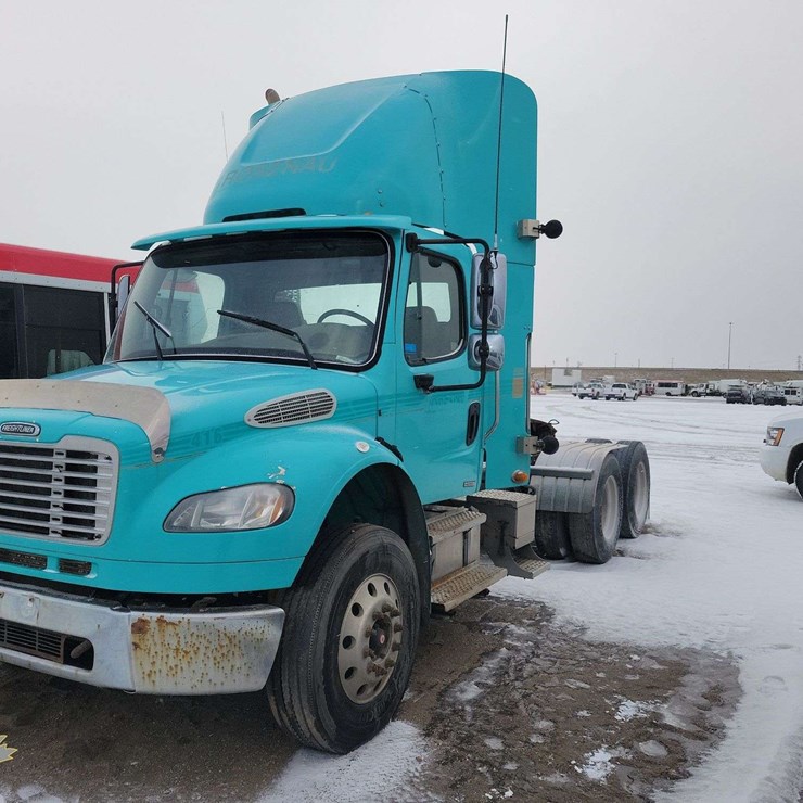 2008 FREIGHTLINER M2 106