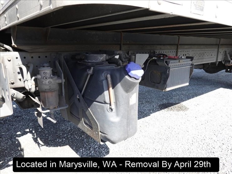 2013-isuzu-nqr-image-18