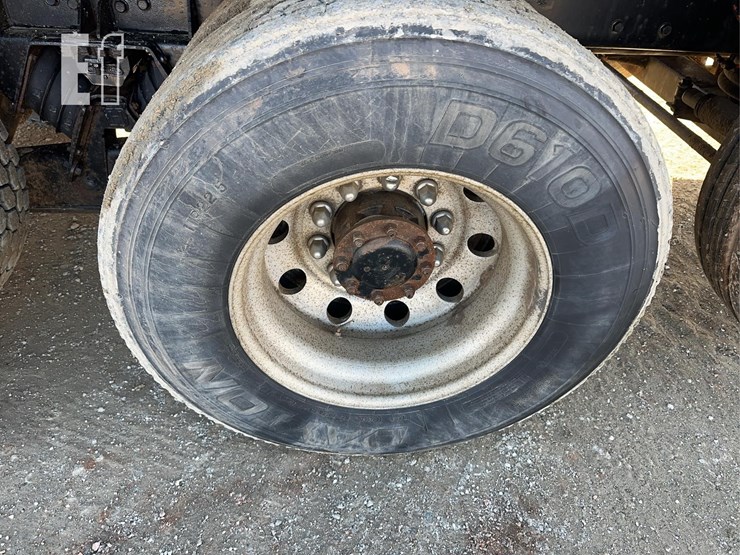 2002-kenworth-t800-image-14