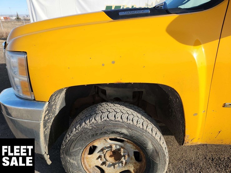 2012-chevrolet-silverado-2500hd-image-42