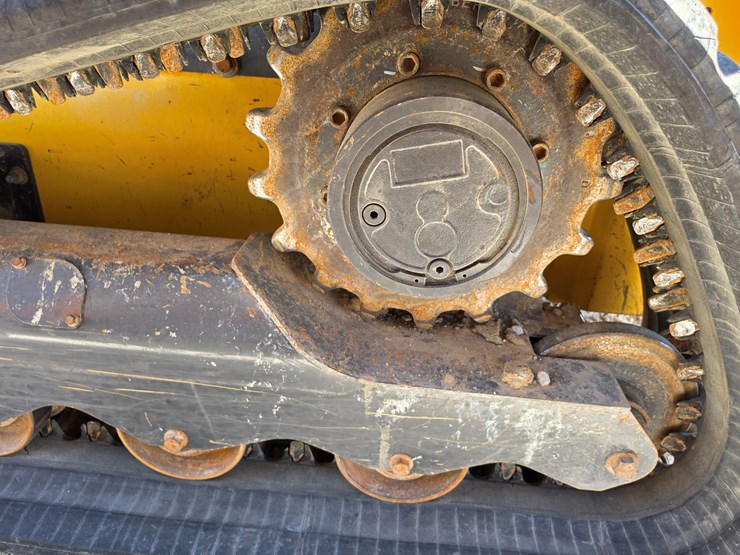 2022-new-holland-c332-image-22