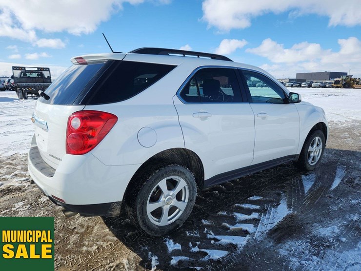 2015-chevrolet-equinox-lt-image-4