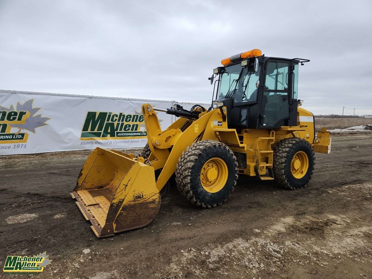 2014-caterpillar-910k-image-1