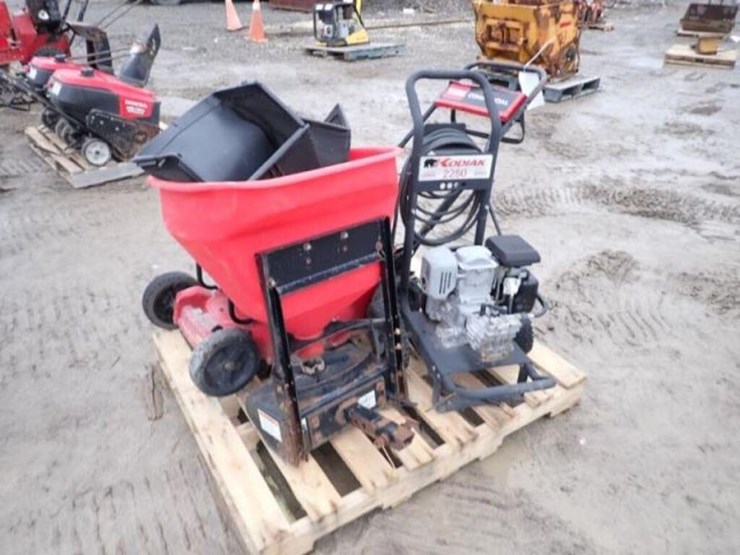 toro-24-in.-push-mower(s)-image-1