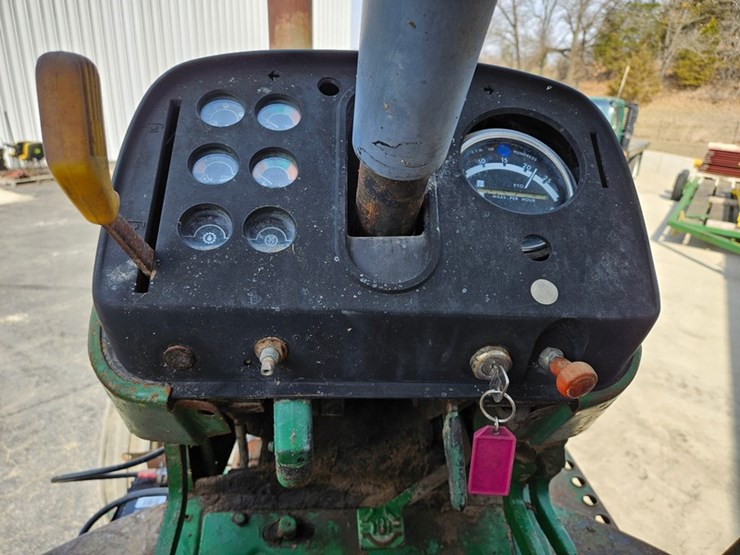 1982-john-deere-4240-image-35