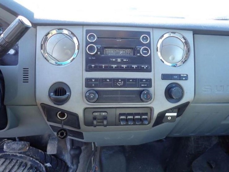 2016-ford-f550-xlt-image-16