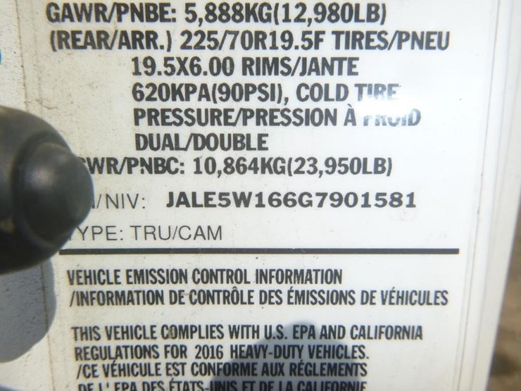 2016-isuzu-nqr-image-20