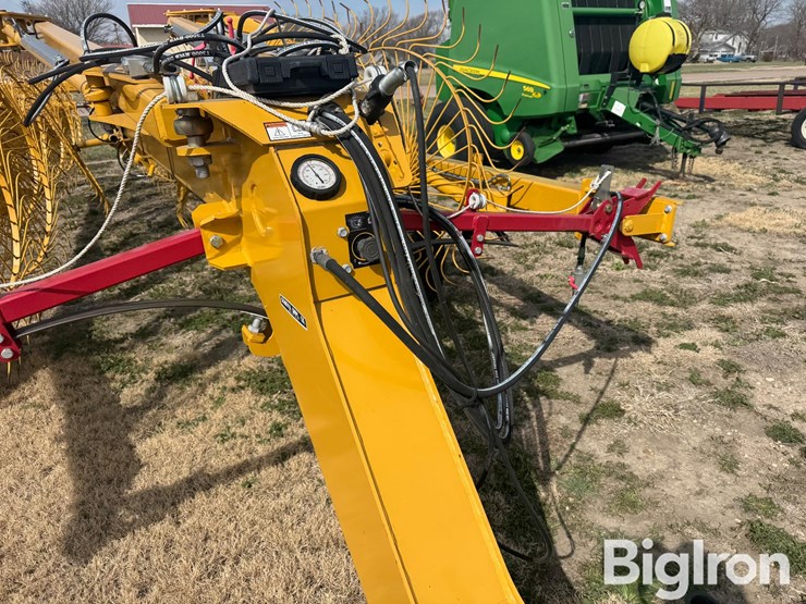 2021-vermeer-vr1428-image-10